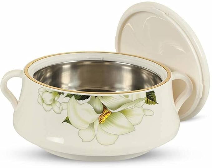 Casserole opened to reveal hot, fresh food inside, demonstrating excellent thermal insulation